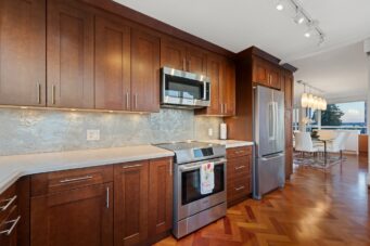 #503 - 2203 Bellevue Avenue
